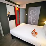 Отель Ibis Немур
