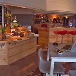 Ibis 3* Немур