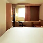 Ibis Немур