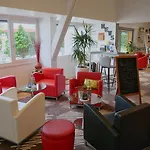 Ibis Nemours