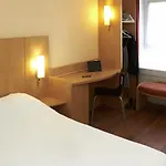 Ibis Немур
