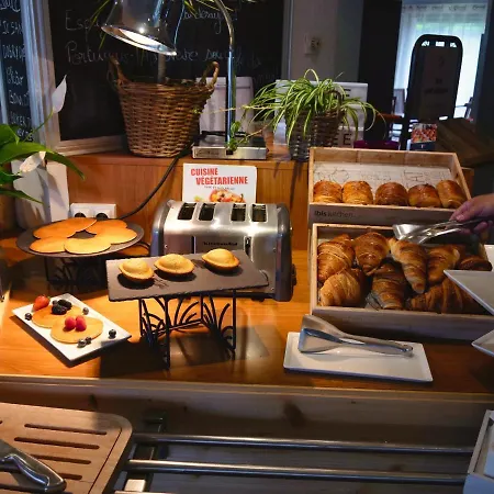 Ibis Hotel 3*