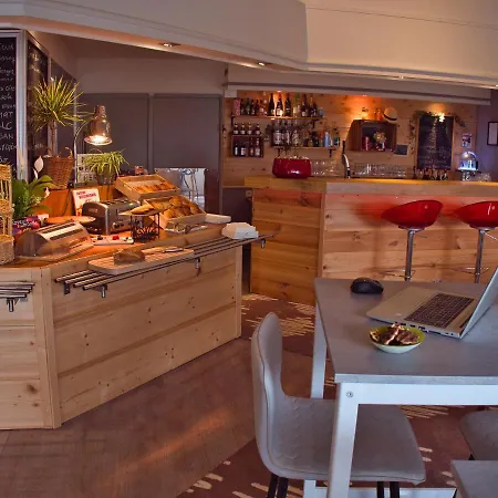 Ibis 3* Nemours