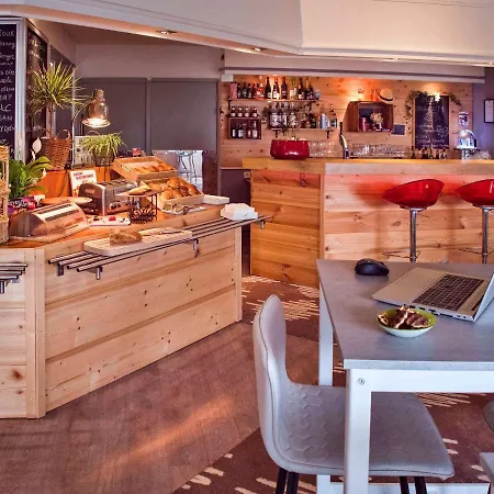 Ibis Hotel 3*