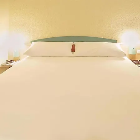 Hotel Ibis Nemours