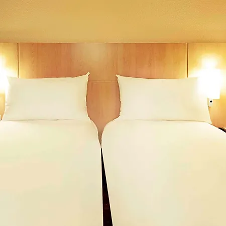 Ibis Hotel 3*