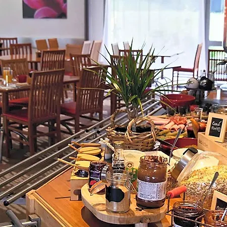 Hotel Ibis Nemours