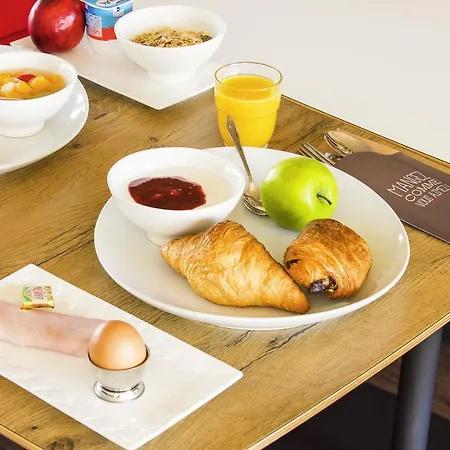 宜必思内穆尔斯酒店 内穆尔