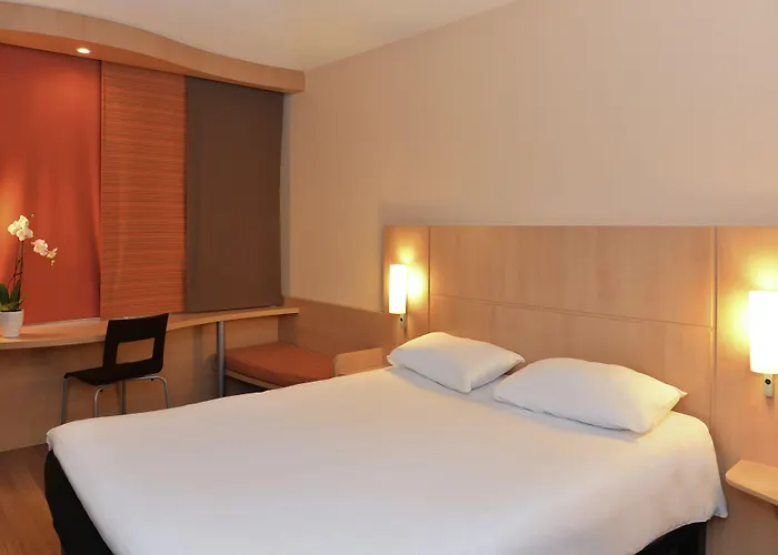Ibis Hotel 3*