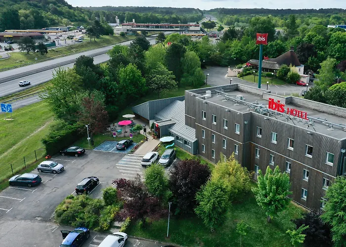 Ibis Nemours